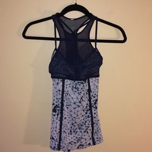 Lululemon top size 2